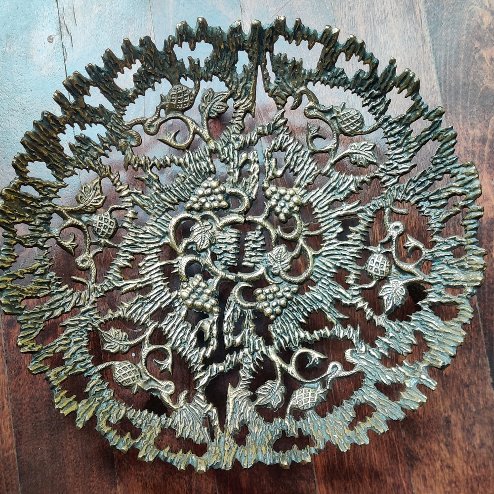 Vintage Modernist Solid Brass Footed Tray Plate Made in Israel - Picture 8 of 9